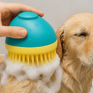 Pet Bathing Scrubber Brush With Integrated Soap Dispenser For Deep Cleaning And Skin Massage